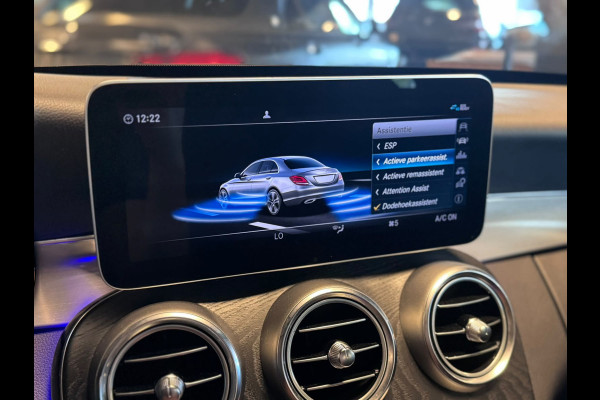 Mercedes-Benz C-Klasse 180 Business Solution AMG / Virtual / Carplay / Stoelverwarming / Sfeerverlichting / Trekhaak / ACC /