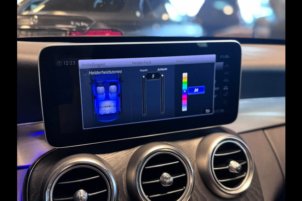 Mercedes-Benz C-Klasse 180 Business Solution AMG / Virtual / Carplay / Stoelverwarming / Sfeerverlichting / Trekhaak / ACC /
