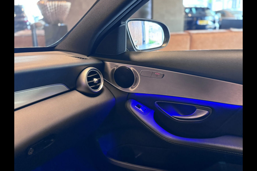 Mercedes-Benz C-Klasse 180 Business Solution AMG / Virtual / Carplay / Stoelverwarming / Sfeerverlichting / Trekhaak / ACC /