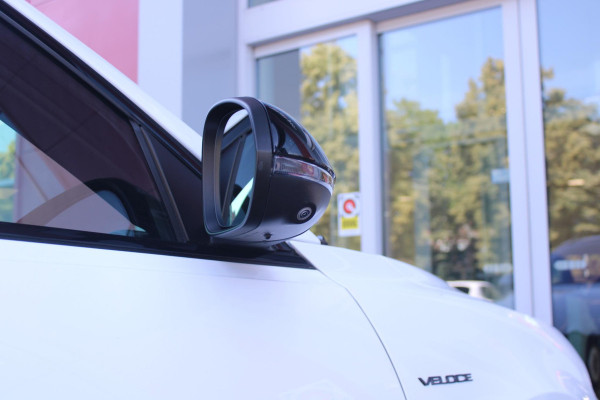 Alfa Romeo Tonale PHEV 280PK VELOCE | PANORAMISCH SCHUIF/KANTEL DAK | PREMIUM PACK: LEDEREN BEKLEDING/GEVENTILEERDE VOORSTOELEN/4-VOUDIG ELEKTRISCH VERSTELBARE LENDESTEUN VOORSTOELEN/HOOGGLANS ZWARTE RAAMOMLIJSTING/AMBIENT LIGHTING | TECHNOLOGY PACK: PARKEERWAARSCHUWING VOOR EN ACHTER/360° CAMERA/AUTOMATISCH INPARKEREN/ AUTONOMOUS DRIVING LEVEL 2: ADAPTIVE CRUISE CONTROL/LANE CENTERING ASSIST/TRAFFIC JAM ASSIST DODEHOEK DETECTIE AUTOMATISCH DIMMENDE BUITENSPIEGELS ELEKTRISCH BEDIENBARE ACHTERKLEP | WINTERPACK: STOELVERWARMING VOOR/STUURVERWARMING/VERWARMBARE RUITENSPROEIERS | HARMAN KAR