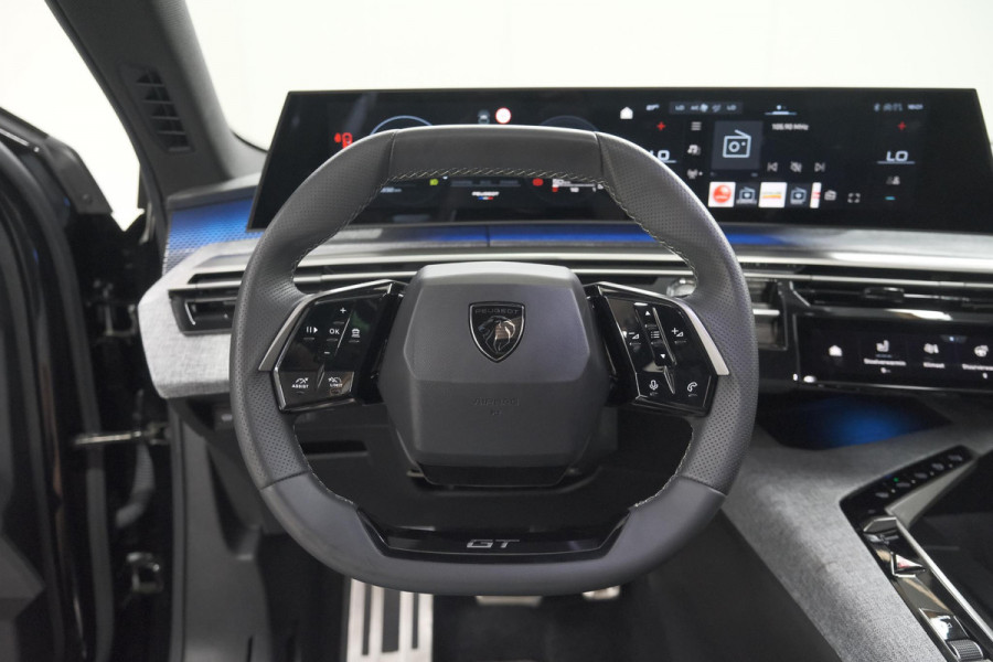 Peugeot 3008 1.2 Hybrid 145 GT | Panoramadak | Focal Hi-Fi | 360 Camera | Adaptieve Cruise Control