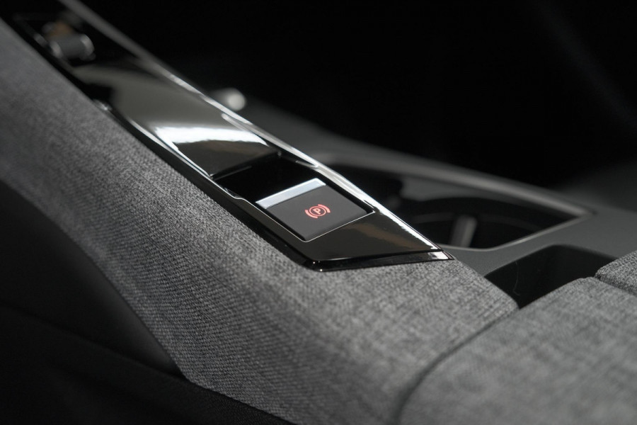 Peugeot 3008 1.2 Hybrid 145 GT | Panoramadak | Focal Hi-Fi | 360 Camera | Adaptieve Cruise Control