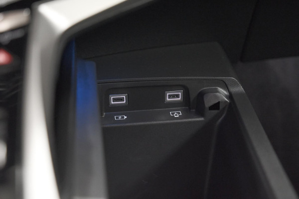 Peugeot 3008 1.2 Hybrid 145 GT | Panoramadak | Focal Hi-Fi | 360 Camera | Adaptieve Cruise Control