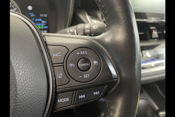 Toyota Corolla Touring Sports 1.8 Hybrid Active Navigatie Apple Carplay Android Auto Camera Adaptive Cruise Control Lichtmetalen velgen Climate Control