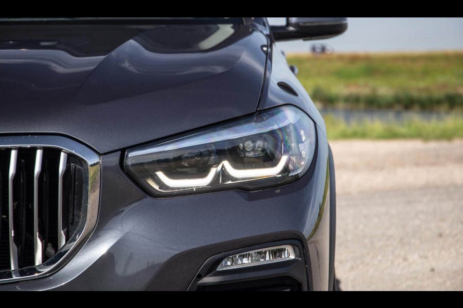 BMW X5 xDrive45e High Executive CARPLAY / CAMERA / DEALER ONDERHOUDEN / ZWART LEER / STOELVERWARMING / TREKHAAK