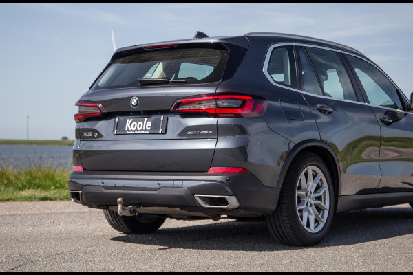 BMW X5 xDrive45e High Executive CARPLAY / CAMERA / DEALER ONDERHOUDEN / ZWART LEER / STOELVERWARMING / TREKHAAK