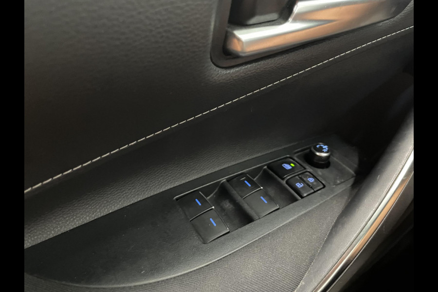 Toyota Corolla Touring Sports 1.8 Hybrid Active Navigatie Apple Carplay Android Auto Camera Adaptive Cruise Control Lichtmetalen velgen Climate Control