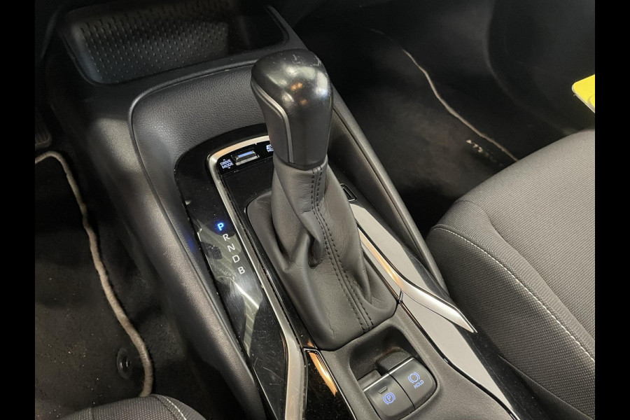 Toyota Corolla Touring Sports 1.8 Hybrid Active Navigatie Apple Carplay Android Auto Camera Adaptive Cruise Control Lichtmetalen velgen Climate Control