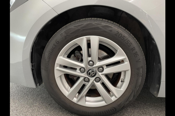 Toyota Corolla Touring Sports 1.8 Hybrid Active Navigatie Apple Carplay Android Auto Camera Adaptive Cruise Control Lichtmetalen velgen Climate Control