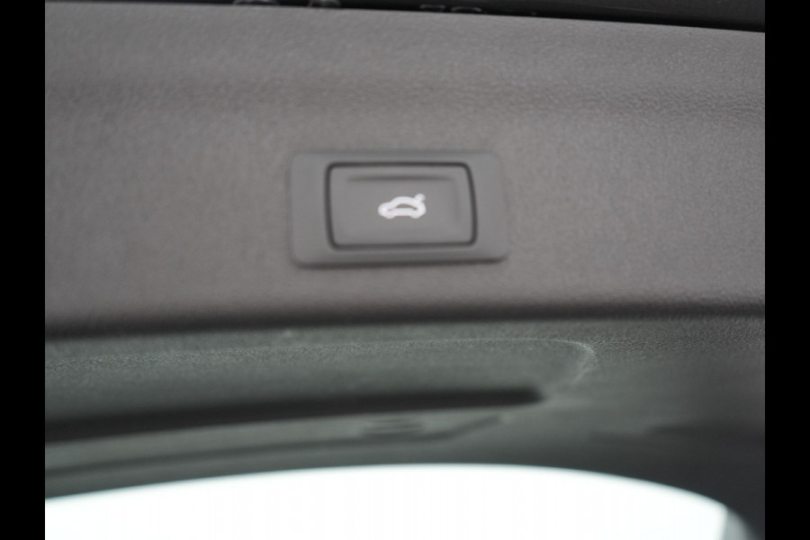Audi A6 Avant 50 TFSI e quattro S Line 300pk PHEV Dealer O.H | Trekhaak af Fabriek | Adaptive Cruise | Lederen Sportstoelen Memory | Apple Carplay | 19"L.M | BLIS | Virtual |