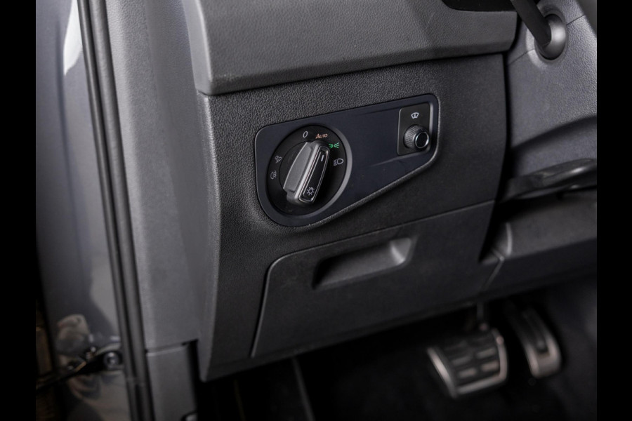 Volkswagen Tiguan 1.5 TSI Sport Urban / 150pk / Trekhaak / Achteruitrij camera / Harman Kardon / Head-Up display /