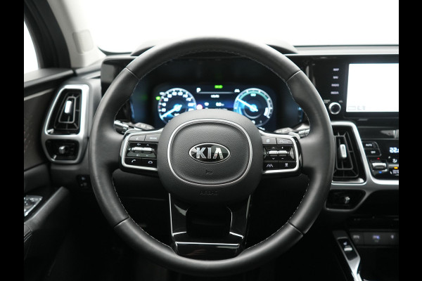 Kia Sorento 1.6 T-GDI 4WD DynamicPlusLine 265pk Dealer O.H. | Trekhaak Afn. | Panodak | Adaptive Cruise | 360 Camera | Bose Audio | Lederen Sportstoelen & Stuur Verwarmd | Keyless | Blis | Sfeerverlichting | Apple Carplay | Navigatie | DAB | Plug In Hybrid |