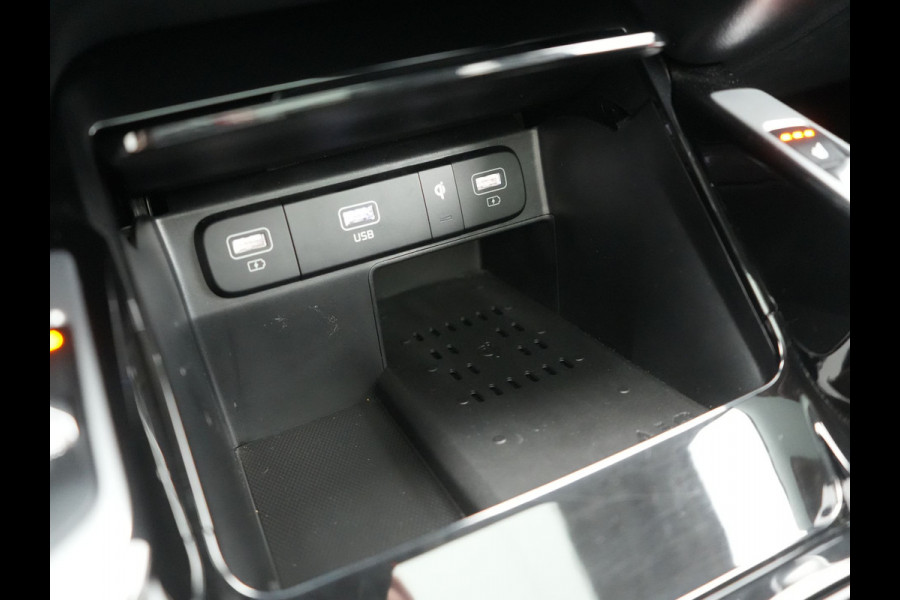 Kia Sorento 1.6 T-GDI 4WD DynamicPlusLine 265pk Dealer O.H. | Trekhaak Afn. | Panodak | Adaptive Cruise | 360 Camera | Bose Audio | Lederen Sportstoelen & Stuur Verwarmd | Keyless | Blis | Sfeerverlichting | Apple Carplay | Navigatie | DAB | Plug In Hybrid |