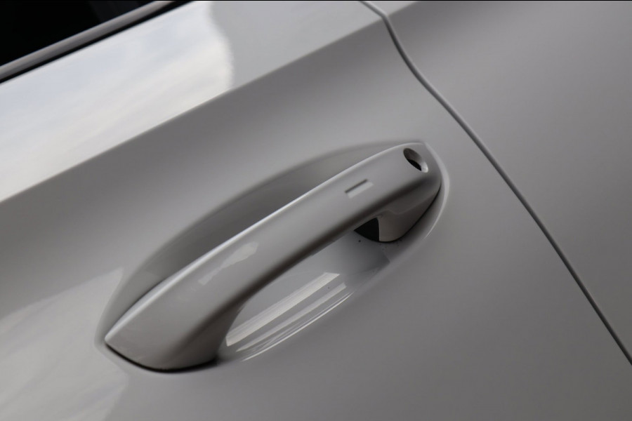 CUPRA Leon 1.4 e-Hybrid / PANO / ACC / CAMERA / KEYLESS / STUUR+STOELVERW