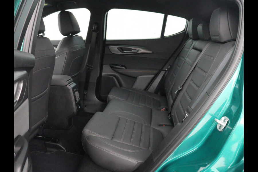 Alfa Romeo Tonale 1.5T Hybrid Veloce | 360 Camera | Stoelventilatie | Adaptive cruise | Stoelverwarming | Carplay | Matrix LED | Digital cockpit | Keyless | Elektrische stoelen | Leder | Parkeerhulp | Elektrische kofferklep | Origineel NL