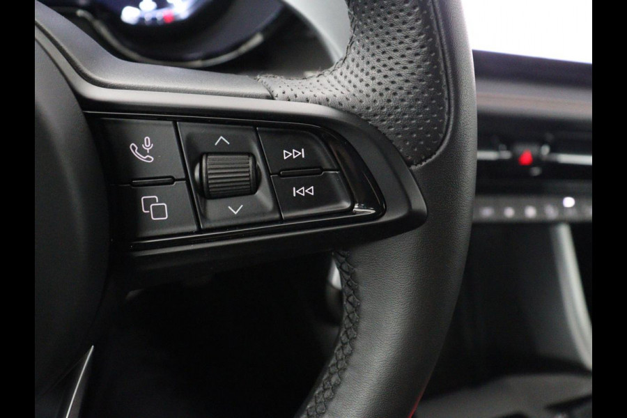 Alfa Romeo Tonale 1.5T Hybrid Veloce | 360 Camera | Stoelventilatie | Adaptive cruise | Stoelverwarming | Carplay | Matrix LED | Digital cockpit | Keyless | Elektrische stoelen | Leder | Parkeerhulp | Elektrische kofferklep | Origineel NL