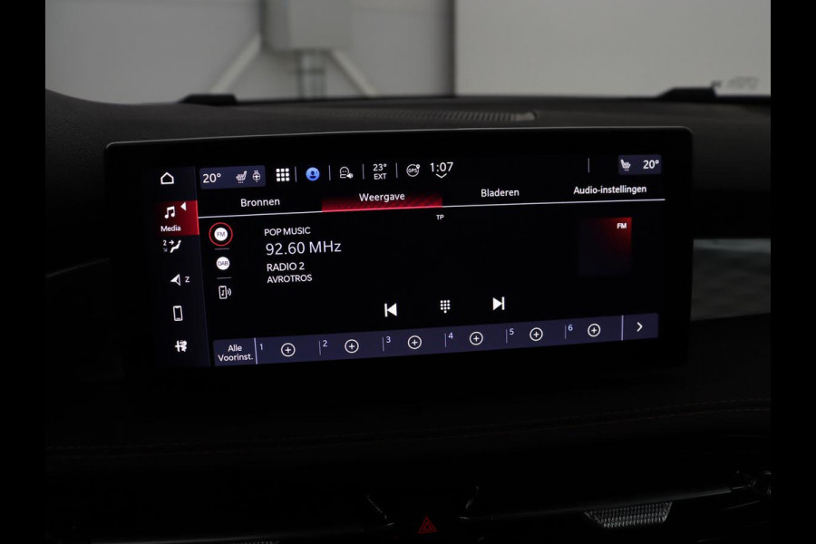 Alfa Romeo Tonale 1.5T Hybrid Veloce | 360 Camera | Stoelventilatie | Adaptive cruise | Stoelverwarming | Carplay | Matrix LED | Digital cockpit | Keyless | Elektrische stoelen | Leder | Parkeerhulp | Elektrische kofferklep | Origineel NL