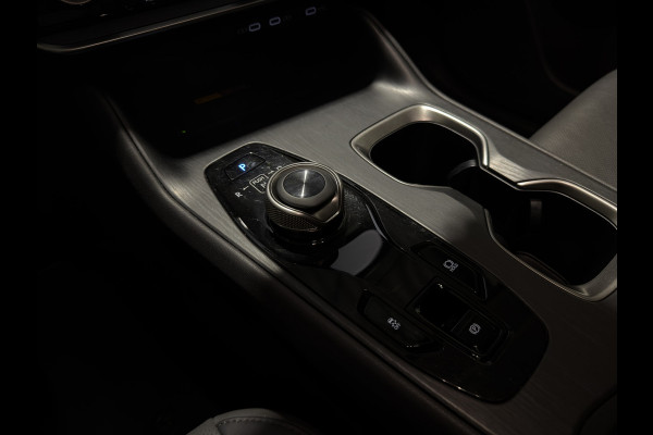 Lexus RZ 450e Executive Line 71 kWh | Leder interieur | Stoelen gekoeld & verwarmd | LMV 20" | Soh (batterijcheck) Waarde 97,2 %