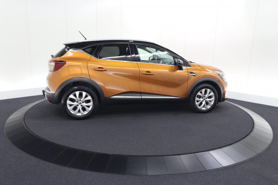 Renault Captur TCe 130 EDC Intens | Trekhaak | Adaptieve Cruise Control | Camera | Navigatie