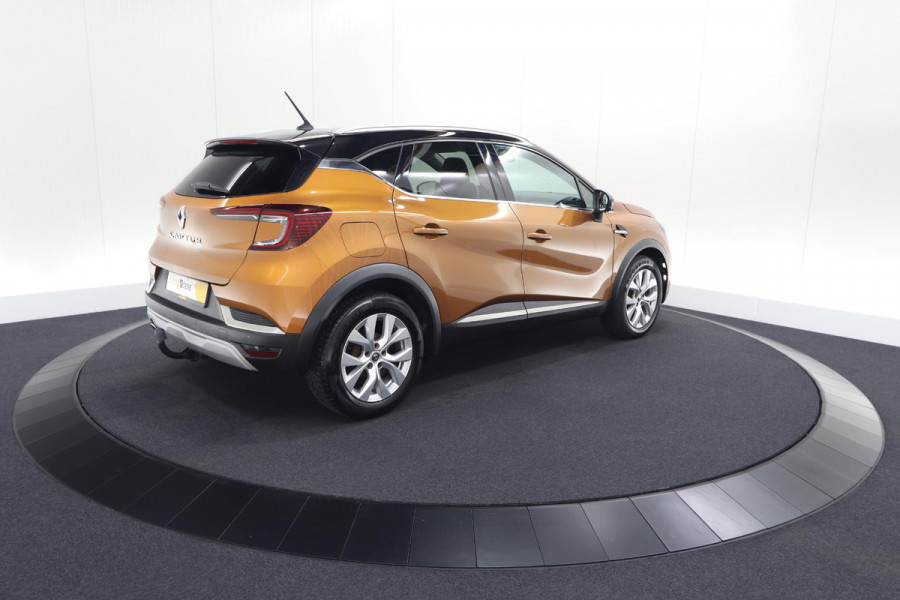 Renault Captur TCe 130 EDC Intens | Trekhaak | Adaptieve Cruise Control | Camera | Navigatie