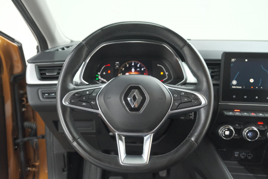 Renault Captur TCe 130 EDC Intens | Trekhaak | Adaptieve Cruise Control | Camera | Navigatie