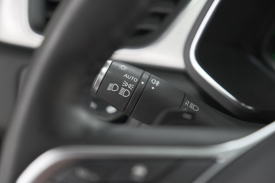 Renault Captur TCe 130 EDC Intens | Trekhaak | Adaptieve Cruise Control | Camera | Navigatie