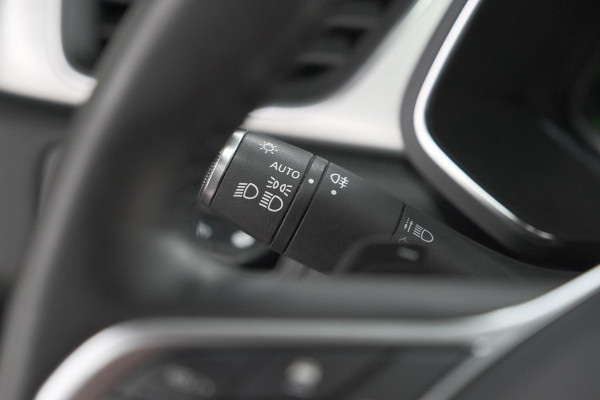 Renault Captur TCe 130 EDC Intens | Trekhaak | Adaptieve Cruise Control | Camera | Navigatie
