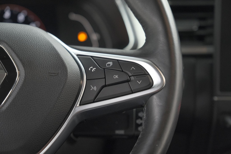 Renault Captur TCe 130 EDC Intens | Trekhaak | Adaptieve Cruise Control | Camera | Navigatie