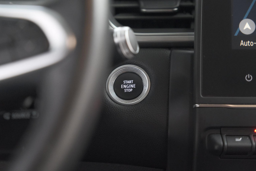 Renault Captur TCe 130 EDC Intens | Trekhaak | Adaptieve Cruise Control | Camera | Navigatie