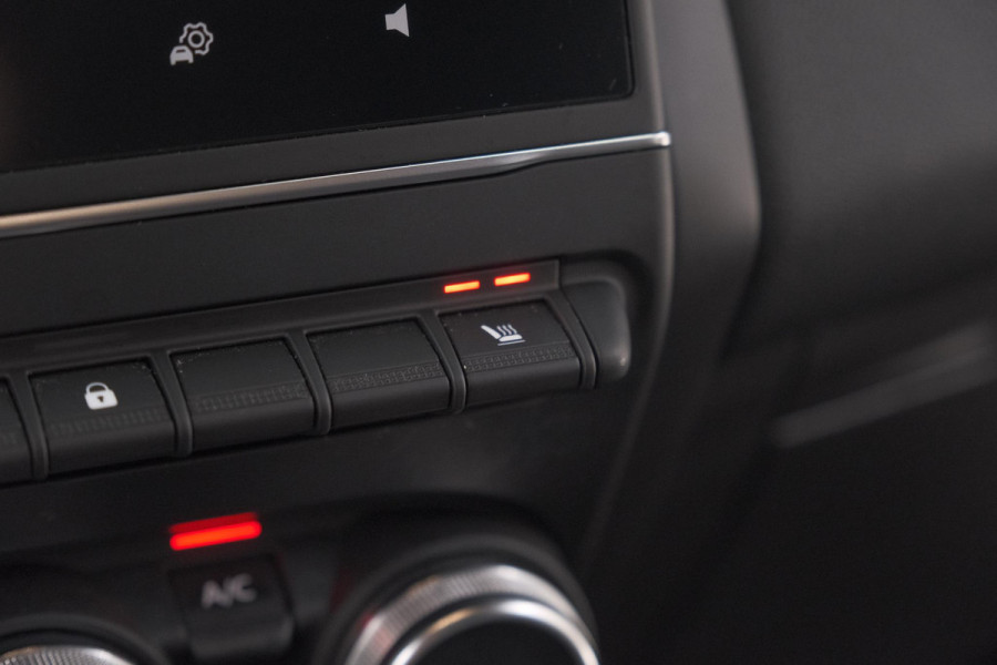 Renault Captur TCe 130 EDC Intens | Trekhaak | Adaptieve Cruise Control | Camera | Navigatie