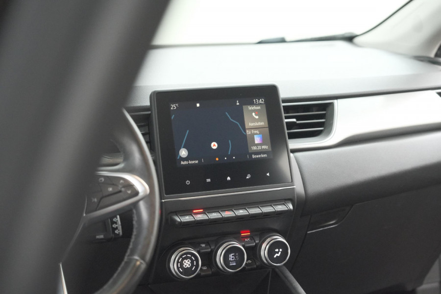 Renault Captur TCe 130 EDC Intens | Trekhaak | Adaptieve Cruise Control | Camera | Navigatie