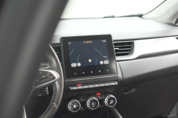Renault Captur TCe 130 EDC Intens | Trekhaak | Adaptieve Cruise Control | Camera | Navigatie