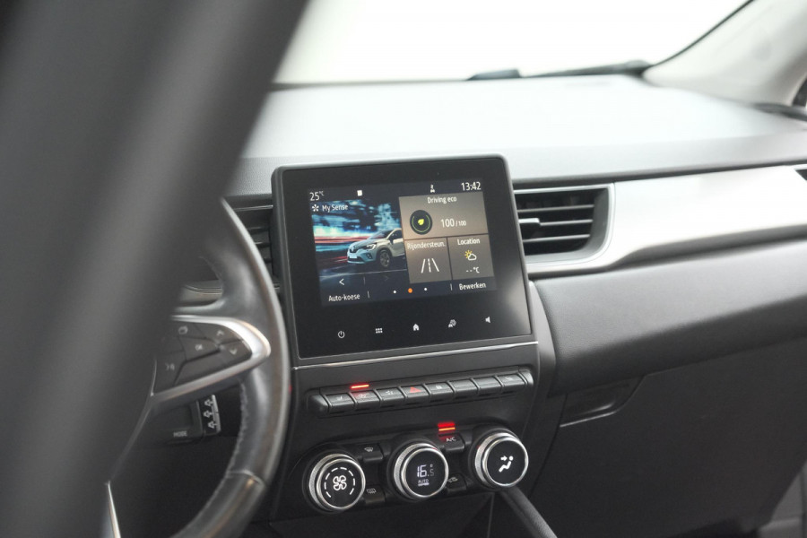 Renault Captur TCe 130 EDC Intens | Trekhaak | Adaptieve Cruise Control | Camera | Navigatie