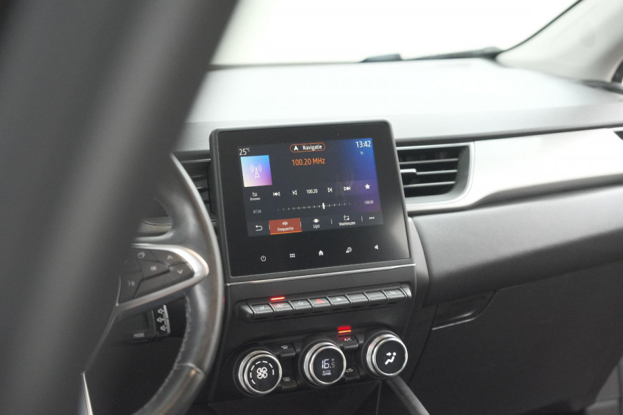 Renault Captur TCe 130 EDC Intens | Trekhaak | Adaptieve Cruise Control | Camera | Navigatie