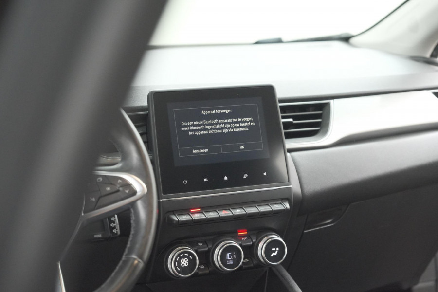 Renault Captur TCe 130 EDC Intens | Trekhaak | Adaptieve Cruise Control | Camera | Navigatie