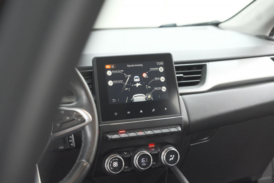 Renault Captur TCe 130 EDC Intens | Trekhaak | Adaptieve Cruise Control | Camera | Navigatie
