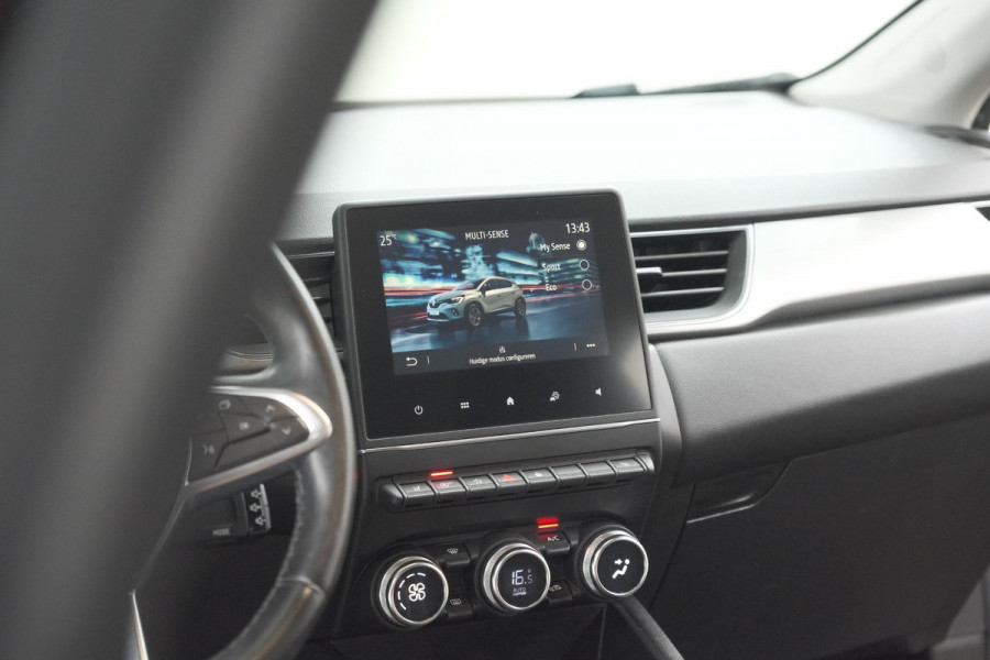 Renault Captur TCe 130 EDC Intens | Trekhaak | Adaptieve Cruise Control | Camera | Navigatie