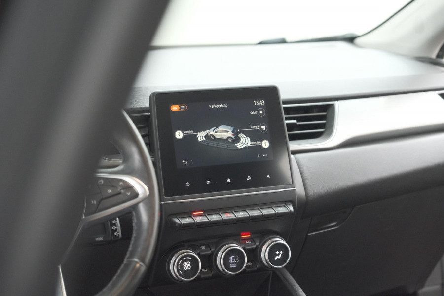 Renault Captur TCe 130 EDC Intens | Trekhaak | Adaptieve Cruise Control | Camera | Navigatie