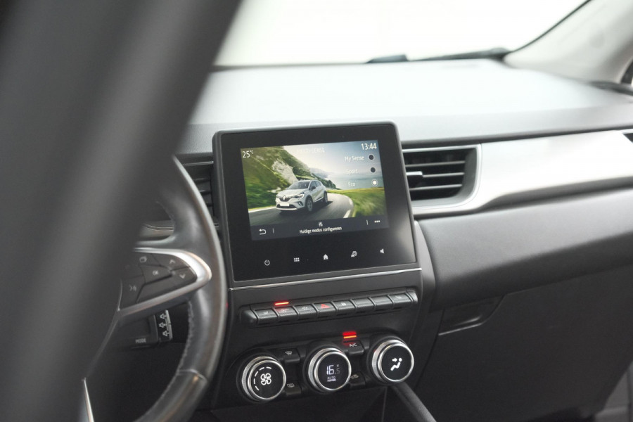 Renault Captur TCe 130 EDC Intens | Trekhaak | Adaptieve Cruise Control | Camera | Navigatie