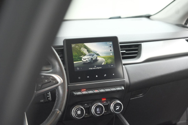 Renault Captur TCe 130 EDC Intens | Trekhaak | Adaptieve Cruise Control | Camera | Navigatie