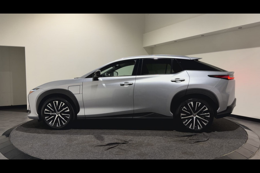 Lexus RZ 450e Executive Line 71 kWh | Leder interieur | Stoelen gekoeld & verwarmd | LMV 20" | Soh (batterijcheck) Waarde 97,2 %