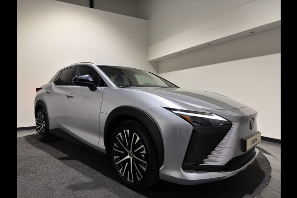 Lexus RZ 450e Executive Line 71 kWh | Leder interieur | Stoelen gekoeld & verwarmd | LMV 20" | Soh (batterijcheck) Waarde 97,2 %