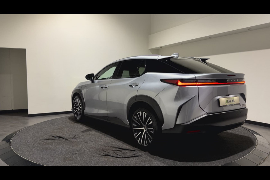 Lexus RZ 450e Executive Line 71 kWh | Leder interieur | Stoelen gekoeld & verwarmd | LMV 20" | Soh (batterijcheck) Waarde 97,2 %