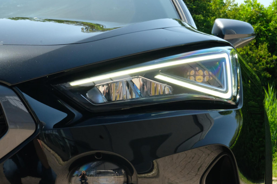 CUPRA Formentor 1.4 e-Hybrid VZ Performance 245 PK | Stuur & Stoelverwarming | Camera | Adaptive cruise control | 19 inch | Carplay