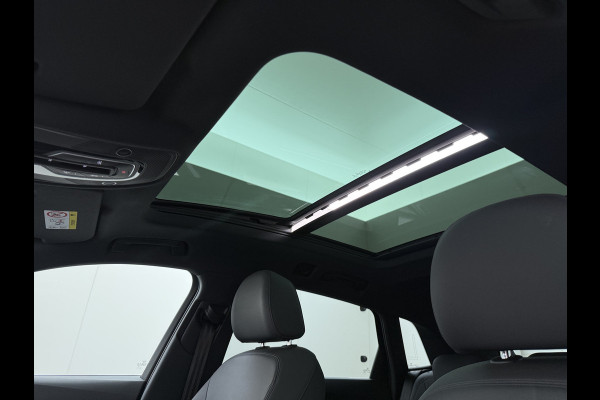Audi e-tron 313pk Quattro Pano-Dak Adap.Cruise Leer+Verwarmd+Memory Camera Apple Carplay Android Auto Pdc Business Edition Plus 50 Quattro 4wd SOH 91% Elek.Achterklep Lmv Privacy Glas Led DAB Virtual Cockpit Rijstrooksensor Origineel Nederlandse Auto