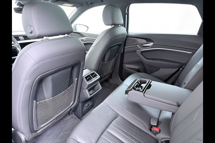 Audi e-tron 313pk Quattro Pano-Dak Adap.Cruise Leer+Verwarmd+Memory Camera Apple Carplay Android Auto Pdc Business Edition Plus 50 Quattro 4wd SOH 91% Elek.Achterklep Lmv Privacy Glas Led DAB Virtual Cockpit Rijstrooksensor Origineel Nederlandse Auto