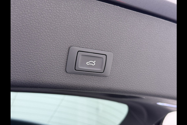 Audi e-tron 313pk Quattro Pano-Dak Adap.Cruise Leer+Verwarmd+Memory Camera Apple Carplay Android Auto Pdc Business Edition Plus 50 Quattro 4wd SOH 91% Elek.Achterklep Lmv Privacy Glas Led DAB Virtual Cockpit Rijstrooksensor Origineel Nederlandse Auto
