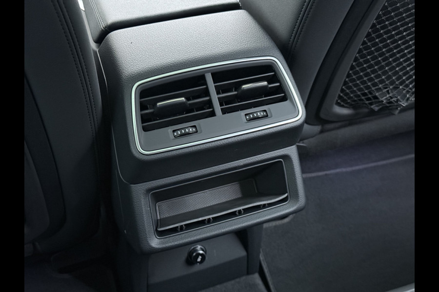 Audi e-tron 313pk Quattro Pano-Dak Adap.Cruise Leer+Verwarmd+Memory Camera Apple Carplay Android Auto Pdc Business Edition Plus 50 Quattro 4wd SOH 91% Elek.Achterklep Lmv Privacy Glas Led DAB Virtual Cockpit Rijstrooksensor Origineel Nederlandse Auto
