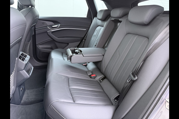 Audi e-tron 313pk Quattro Pano-Dak Adap.Cruise Leer+Verwarmd+Memory Camera Apple Carplay Android Auto Pdc Business Edition Plus 50 Quattro 4wd SOH 91% Elek.Achterklep Lmv Privacy Glas Led DAB Virtual Cockpit Rijstrooksensor Origineel Nederlandse Auto