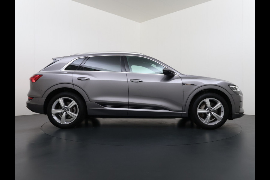 Audi e-tron 313pk Quattro Pano-Dak Adap.Cruise Leer+Verwarmd+Memory Camera Apple Carplay Android Auto Pdc Business Edition Plus 50 Quattro 4wd SOH 91% Elek.Achterklep Lmv Privacy Glas Led DAB Virtual Cockpit Rijstrooksensor Origineel Nederlandse Auto